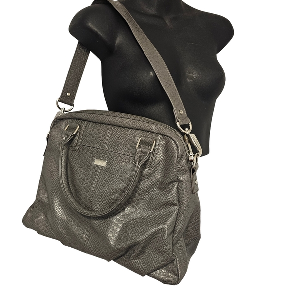 [JEWELL by THIRTY ONE] Couture Street Bag Charcoal Snake Print Faux Leather - Picture 2 of 9